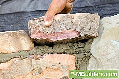 Løse Mørtel Problemer I Stone Foundation
