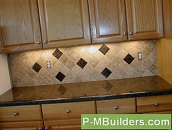 Tumbled Marble Backsplash Installationstips